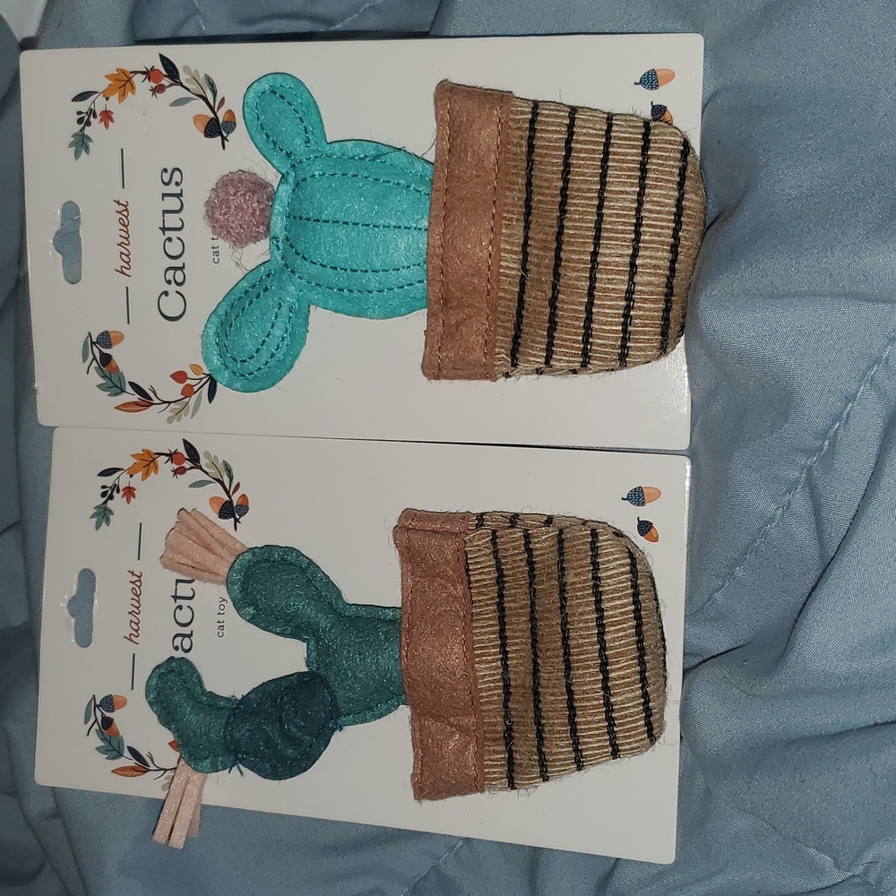 2 Harvest Cactus Cat Toys NWT